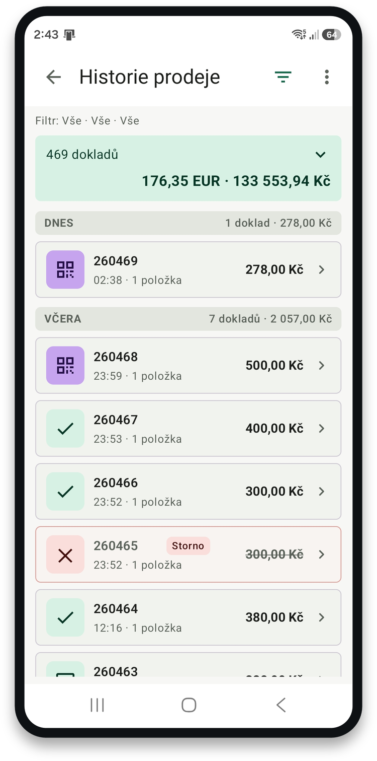 Seznam dokladů v historii prodeje s barevnými odznaky stavu platby